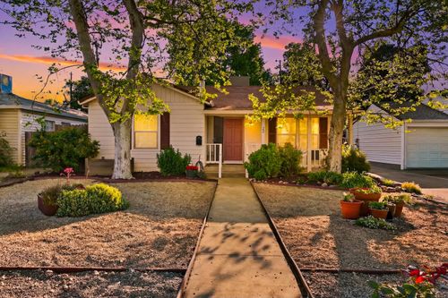 22 Jackson St, Woodland, CA, 95695-2829 | Card Image