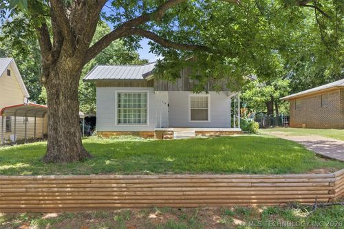 510 E A Ave, Waurika, OK, 73573-2020 | Card Image