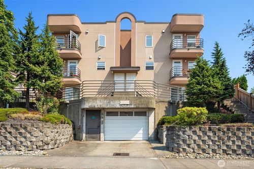 202-3216 14th Ave W, Seattle, WA, 98119-1791 | Card Image