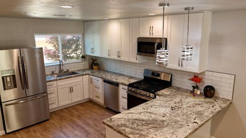 3186 Andre Ln, Turlock, CA, 95382-1061 | Card Image