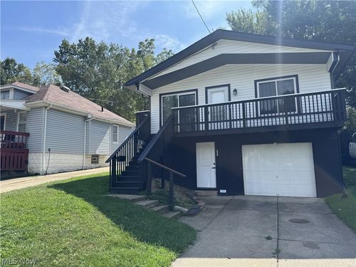 522 Grandview Ave, Barberton, OH, 44203-2904 | Card Image