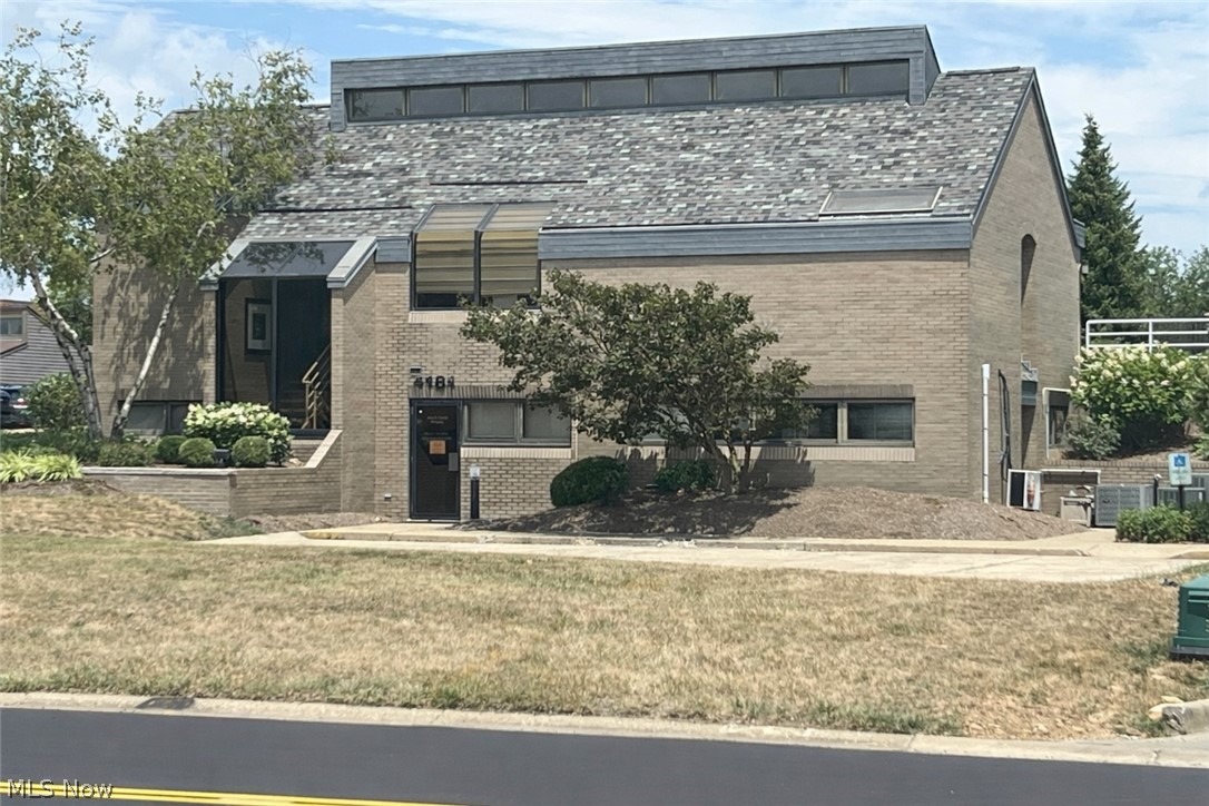 4181 Holiday St NW, Canton, OH 44718