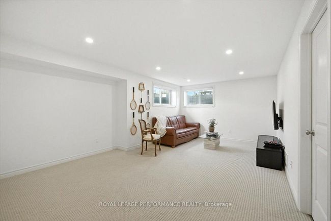 665 Cordelette Cir, House attached with 3 bedrooms, 3 bathrooms and 4 parking in Orleans ON | Image 36