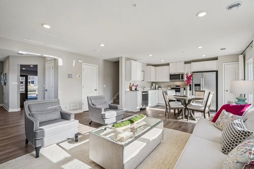 17577 Driscoll Pl, Lakeville, MN, 55044-2047 | Card Image