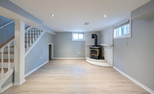 2-99 E 36th St, Hamilton, ON, L8V3Z2 | Card Image