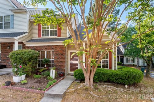 735 Mountainwater Dr, Charlotte, NC, 28262-4340 | Card Image