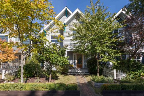 183 Star Cres, New Westminster, BC, V3M6X6 | Card Image
