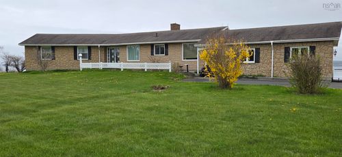 837 Shore Road, Sydney Mines, NS, B1V1A7 | Card Image