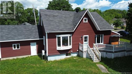 470 Riverside Dr, Bathurst, NB, E2A2M1 | Card Image