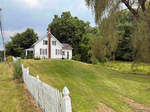 50 Carver St, Brandon, VT, 05733-1144 | Card Image