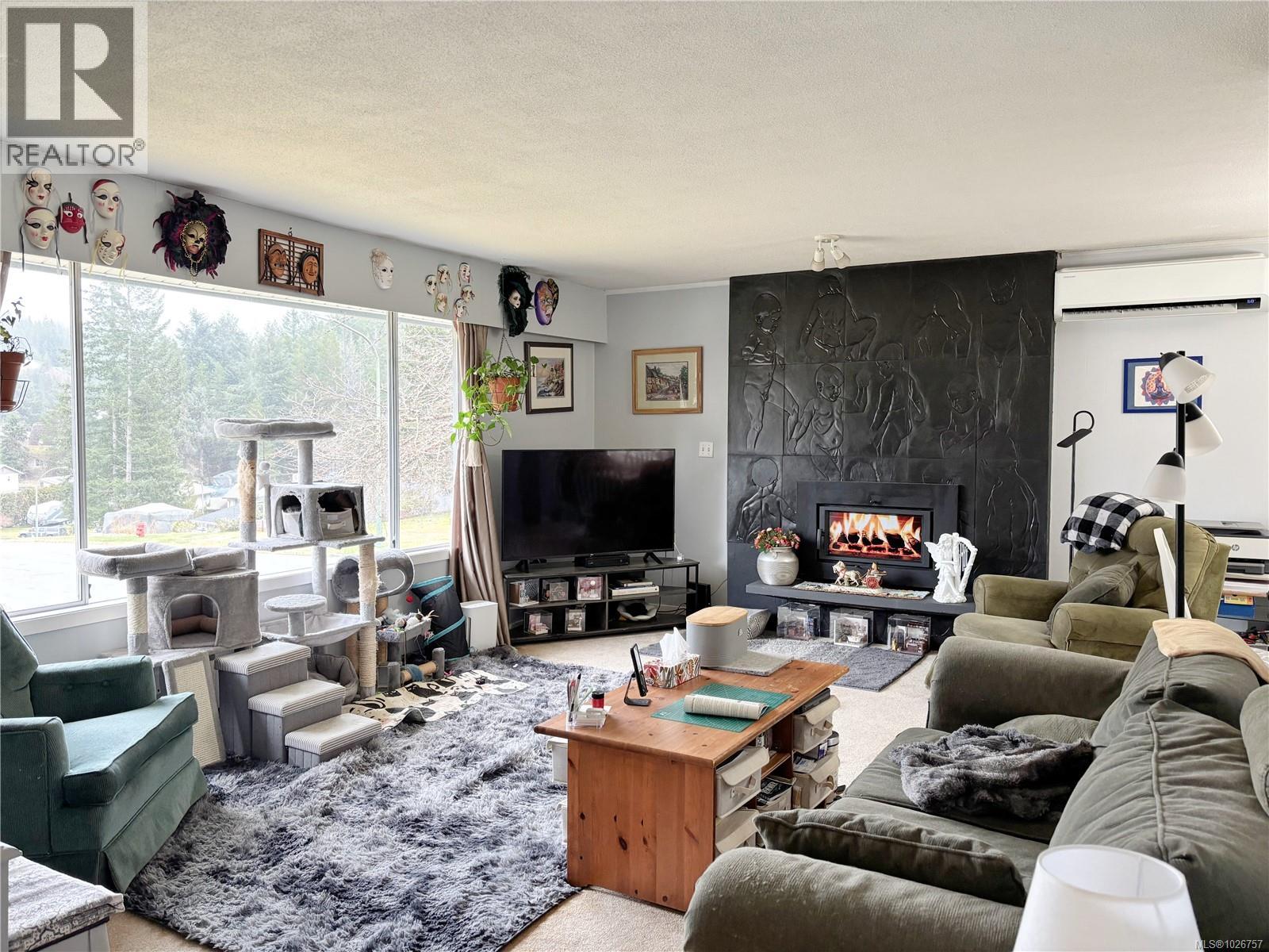 Residential in Gold River 4