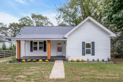 110 Howard St, House other with 3 bedrooms, 1 bathrooms and null parking in Mount Pleasant TN | Image 1