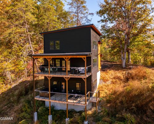 3005 Nellie Dr, Sevierville, TN, 37876-7682 | Card Image