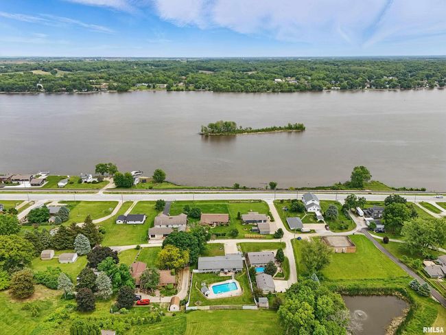 21704 283 Rd Ave, House other with 4 bedrooms, 3 bathrooms and null parking in Le Claire IA | Image 4