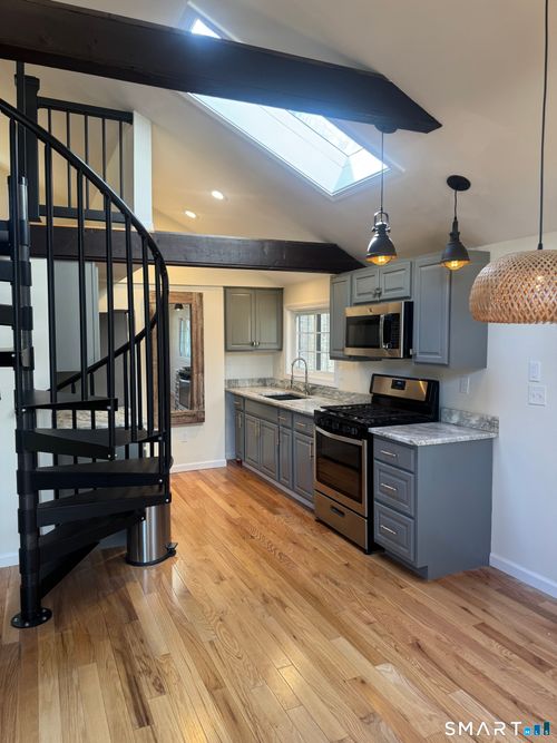 rear-287 Durham Rd, Madison, CT, 06443-2455 | Card Image