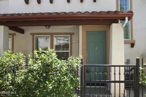 236 Via Antonio, Newbury Park, CA, 91320-7017 | Card Image