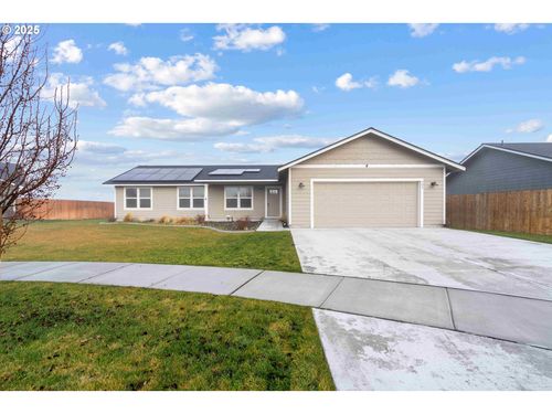 205 Sw Eagle Ct, Boardman, OR, 97818-8108 | Card Image