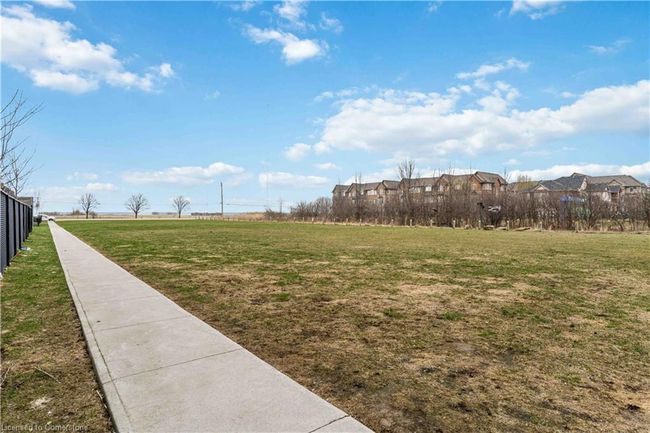 807 - 550 N Service Rd, House attached with 2 bedrooms, 2 bathrooms and 1 parking in Grimsby ON | Image 38
