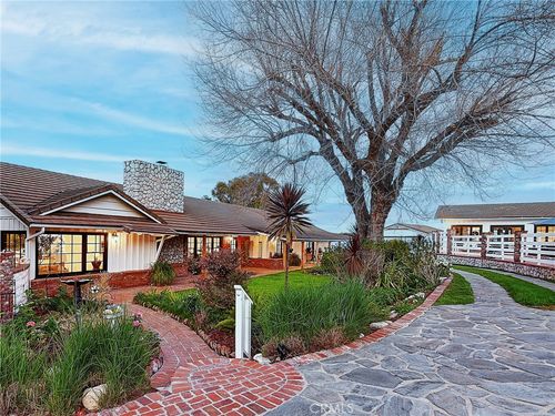 46 Empty Saddle Rd, Rolling Hills Estates, CA, 90274-4124 | Card Image