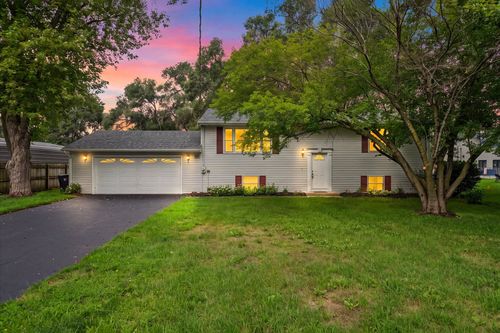 11320 2nd Street, Roscoe, IL, 61073 | Card Image