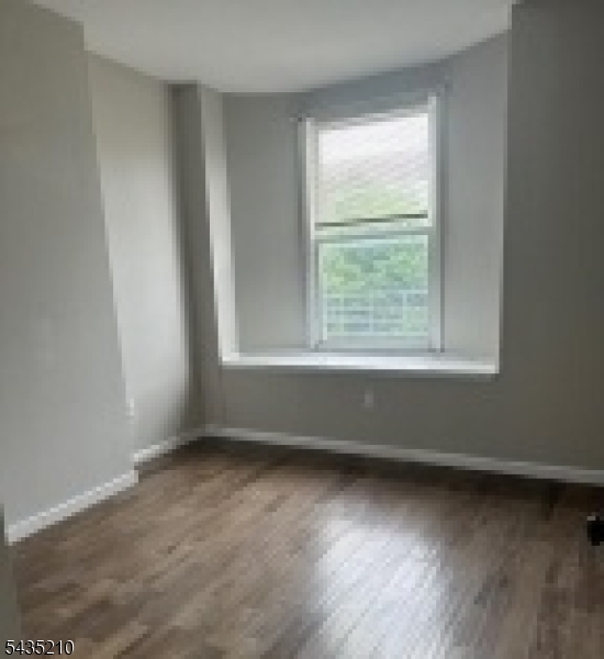 Residential Income in Newark City 5