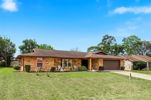 2034 Claremont Dr, DELTONA, FL, 32725-3373 | Card Image