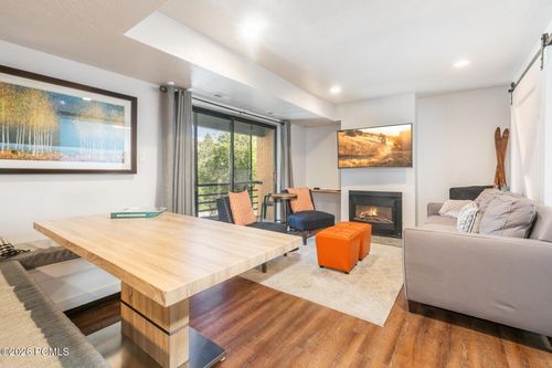 211-2000 Prospector Avenue, Park City, UT, 84060 | Card Image