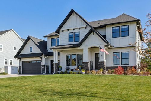 1389 Palmer Dr N, Lake Elmo, MN, 55042-4476 | Card Image