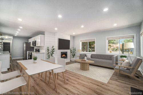 121 14th St, Prudenville, MI, 48651-9600 | Card Image