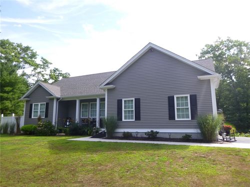 12 Hillside Dr, Charlestown, RI, 02813-3022 | Card Image
