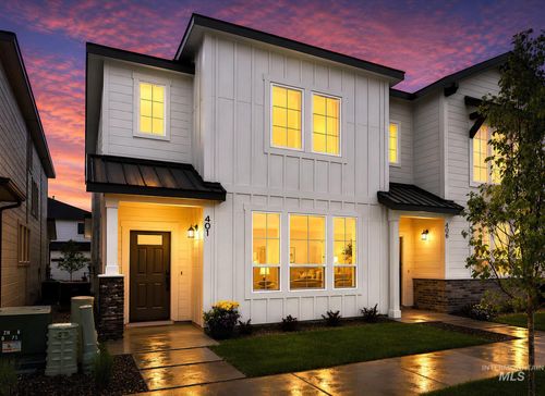 401 N Zimmerman Way, Meridian, ID, 83642-7054 | Card Image