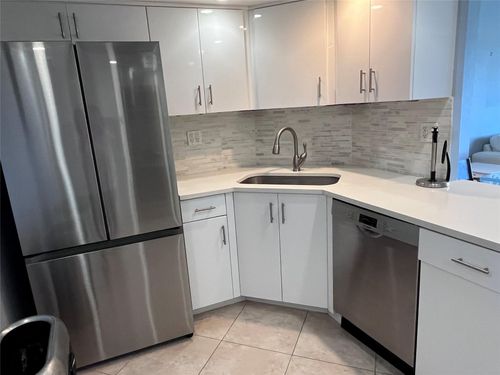 apt-512a-3200 Ne 36th St, Fort Lauderdale, FL, 33308-6743 | Card Image