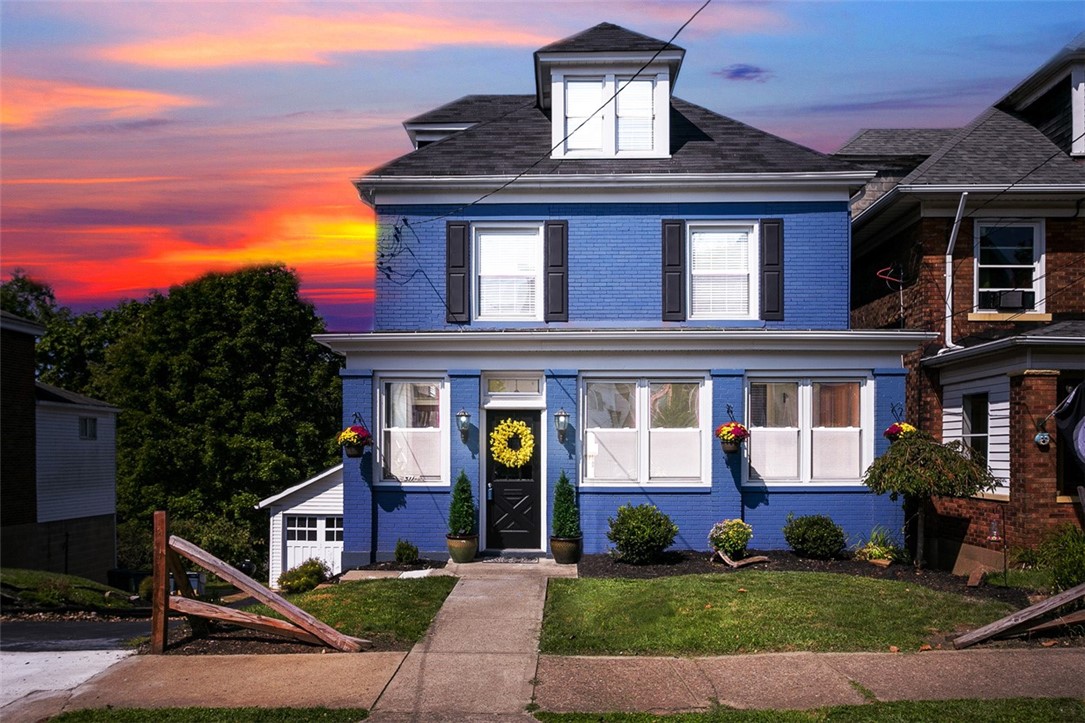 Edgewood Ave, Trafford, PA 15085