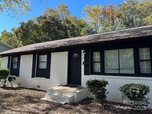 1415 Vancouver Dr, Charlotte, NC, 28213-5411 | Card Image