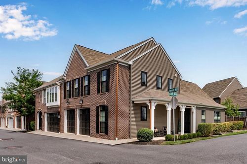 3211 Emerson Way, MECHANICSBURG, PA, 17055-7042 | Card Image