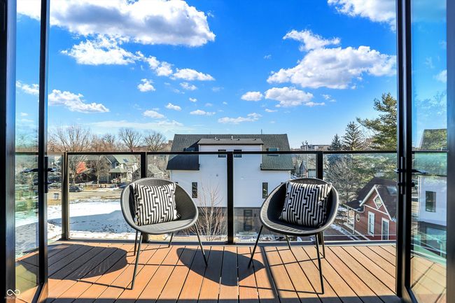 Your own private outdoor space with unobstructed views | Image 33