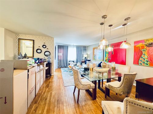 320 Huntington Ave, Bronx, NY, 10465-3006 | Card Image