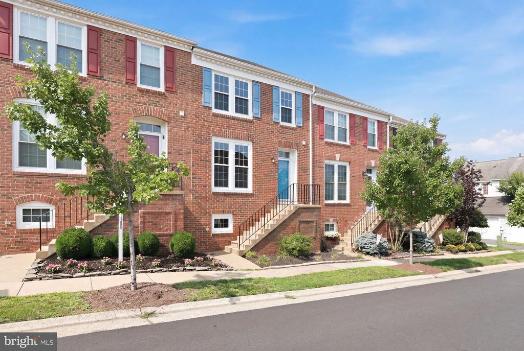 Residential in ASHBURN 4