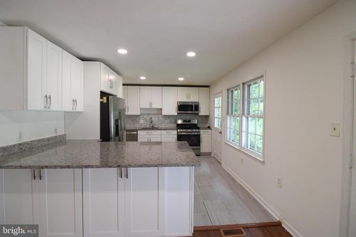 4918 Althea Dr, ANNANDALE, VA, 22003-4140 | Card Image