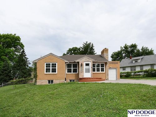 3702 N 60th St, Omaha, NE, 68104-2747 | Card Image