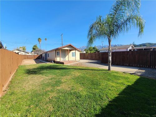 35216 Avenue D, Yucaipa, CA, 92399 | Card Image