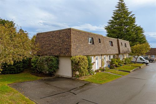 9-7675 E Saanich Rd, Saanichton, BC, V8M1L9 | Card Image
