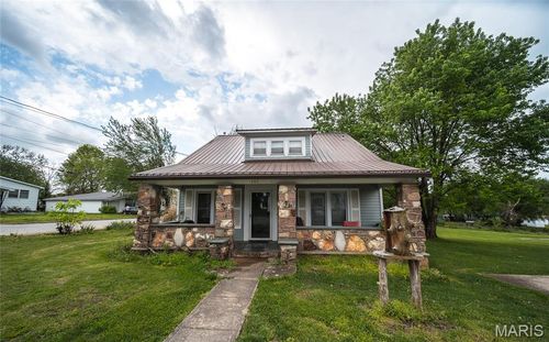 705 E Gibbs St, Salem, MO, 65560-1821 | Card Image