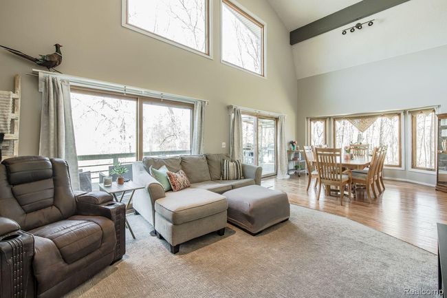 So much natural light! | Image 15