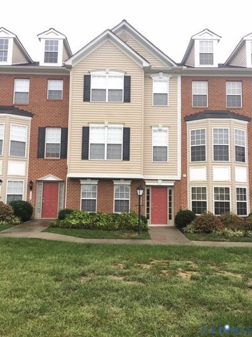 7474 Pebble Lake Dr, Mechanicsville, VA, 23111-4522 | Card Image