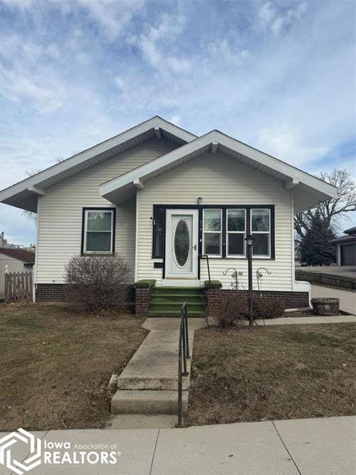 715 1st St, Manning, IA, 51455-1001 | Card Image