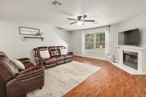 335 Mistletoe Ln, Kyle, TX, 78640-5547 | Card Image