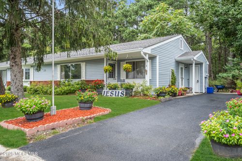 32 A Maine Ave, Whiting, NJ, 08759-1448 | Card Image