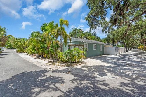 1760 Wisconsin Ln, SARASOTA, FL, 34239-5941 | Card Image
