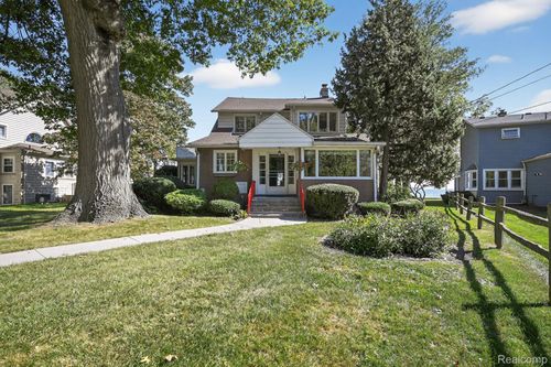 29863 E River Rd, Grosse Ile, MI, 48138-1935 | Card Image